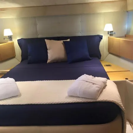 Yacht Båthotell Palermo